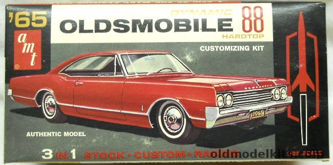 AMT 1/25 65 Oldsmobile Dynamic 88 Hardtop 3 in 1 - Stock / Custom / Racing, 5025-150 plastic model kit